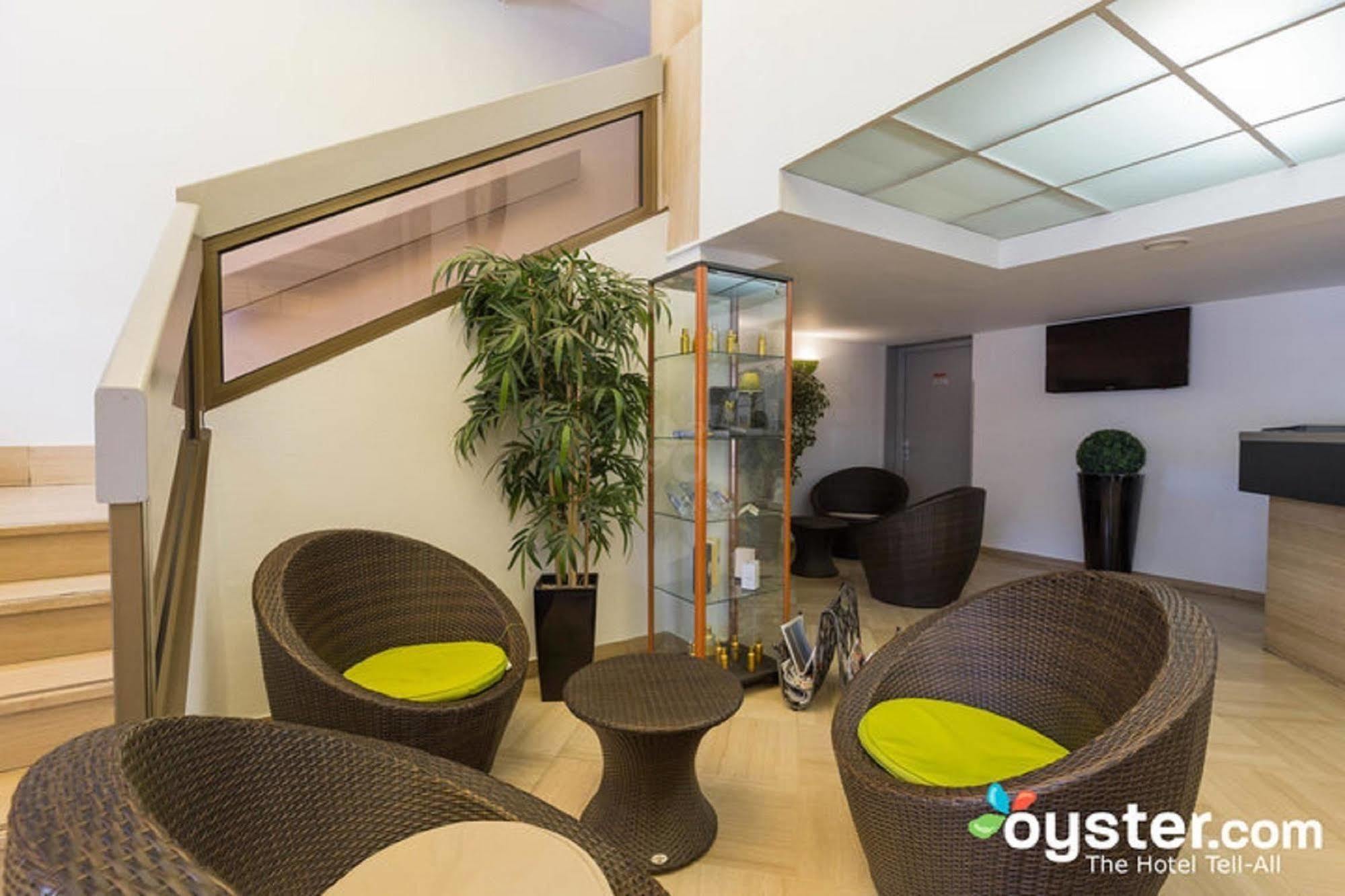 Le Noailles Gare Hotel